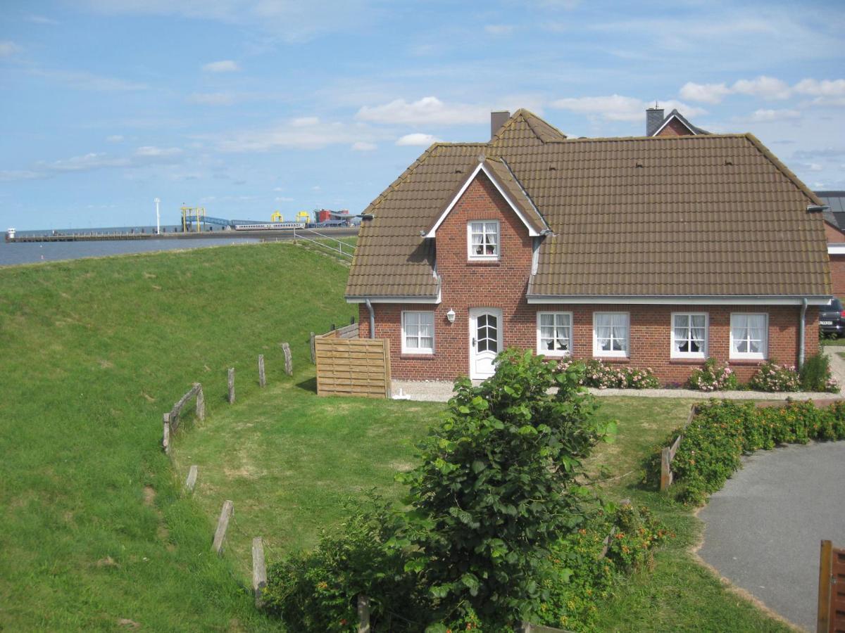 Direkt Am Deich - Ferienwohnung Amrum Im Gaestehaus Am Badedeich Dagebull Bagian luar foto