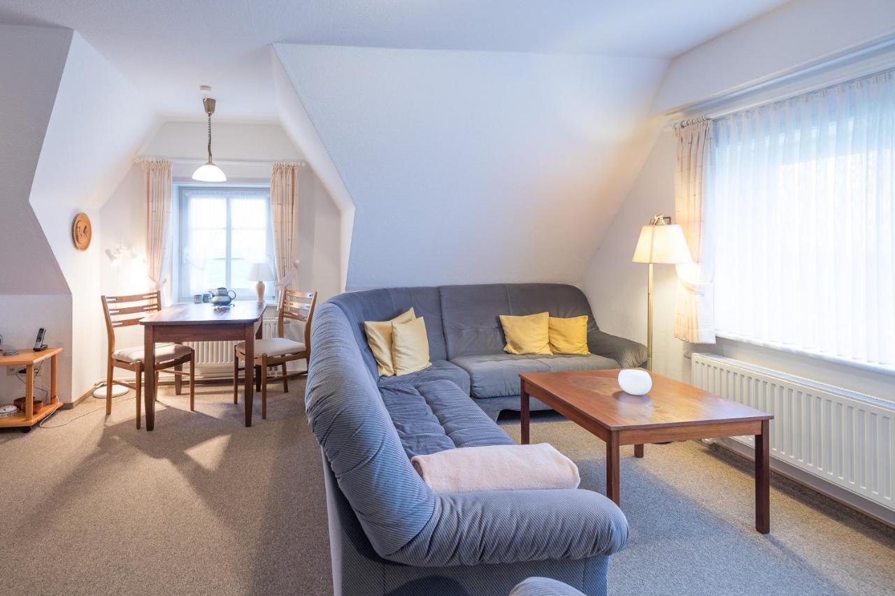 Direkt Am Deich - Ferienwohnung Amrum Im Gaestehaus Am Badedeich Dagebull Bagian luar foto