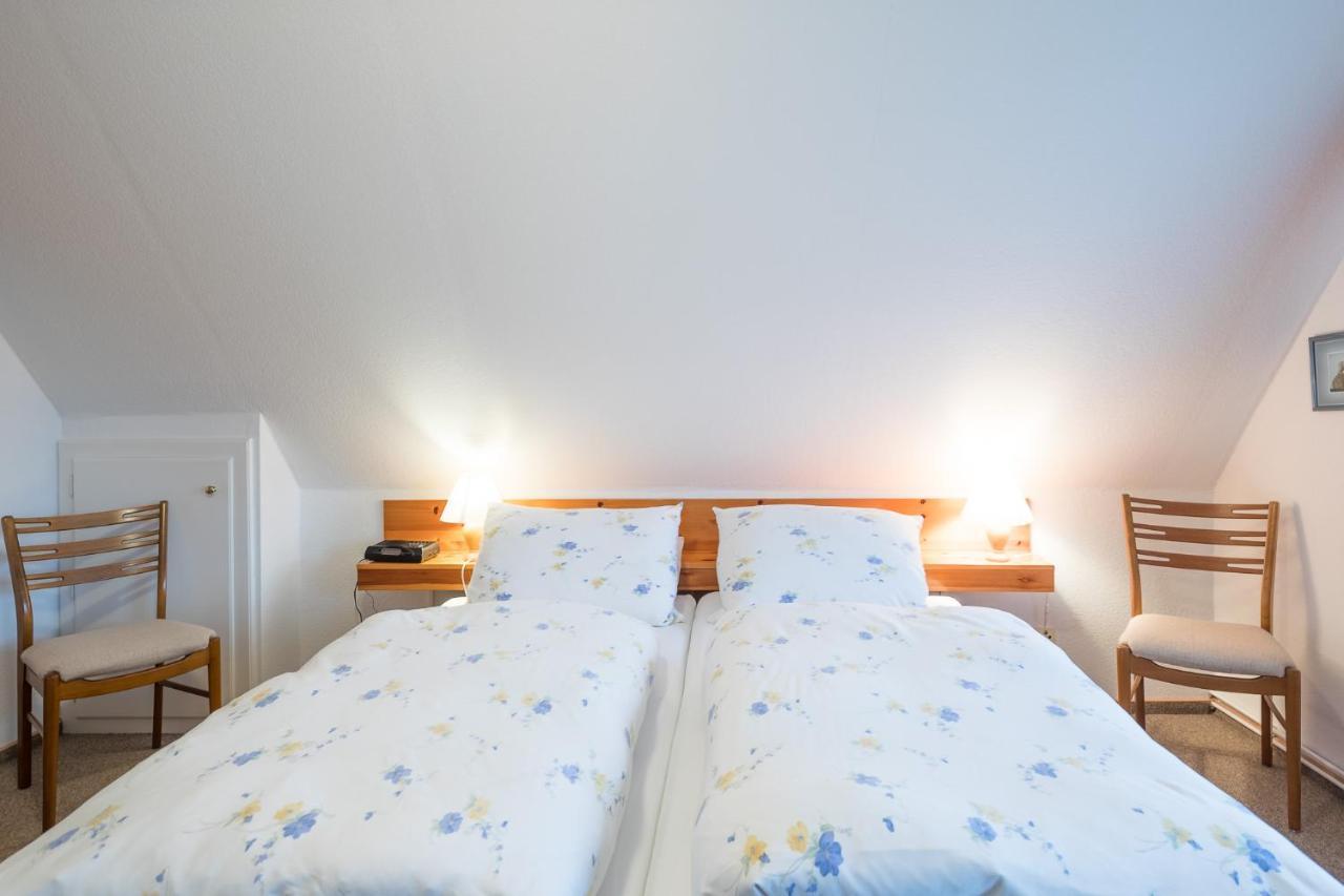Direkt Am Deich - Ferienwohnung Amrum Im Gaestehaus Am Badedeich Dagebull Bagian luar foto