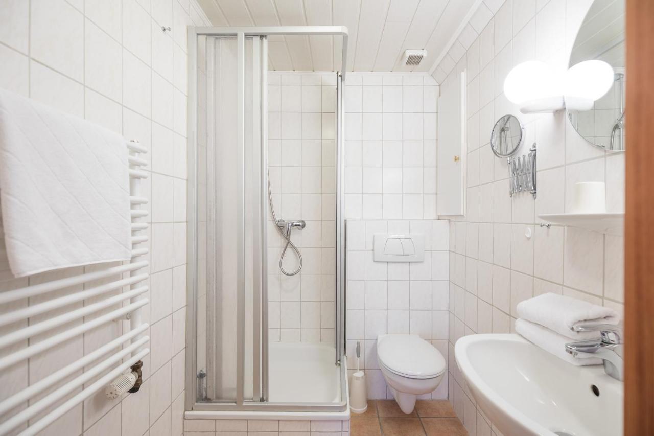 Direkt Am Deich - Ferienwohnung Amrum Im Gaestehaus Am Badedeich Dagebull Bagian luar foto